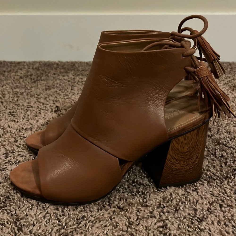 Recreation Kennith Cole heels